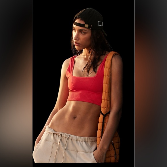 ❤️ Free People Good Karma Square Neck Bra ❤️ Size XS/S in CHERRY BOMB - Picture 1 of 7
